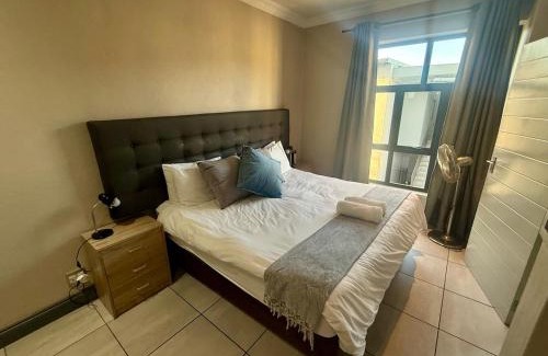 Menlo Park Apartment | Junction 502, Menlo Park