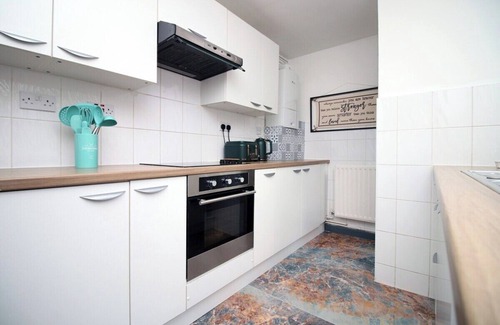 Newport House | Junctions Way by Tŷ SA -3 bed in Newport