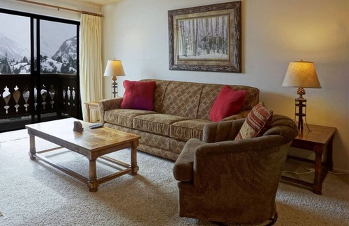 June Lake Condo | June Lake Interlaken 15, Lake Mountain and Views!