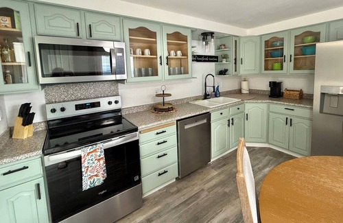 Orangeville House | Jungle Bungalow a unique 2-bedroom stay with tropical relaxing vibes throughout.