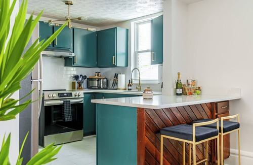 Short North Resort | Jungle House Boutique Suites – Short North & Convention Center