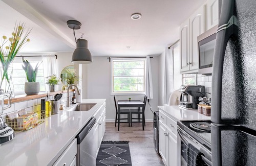 Victorian Village House | Jungle House Modern Lofts – Arena District & Short North