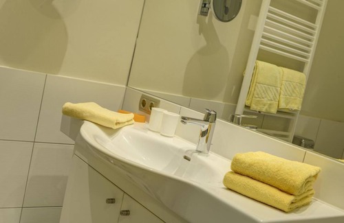Drobollach am Faakersee Bed & Breakfast | Junior Suite mit Seeblick Typ A1 - Seepark Drobollach