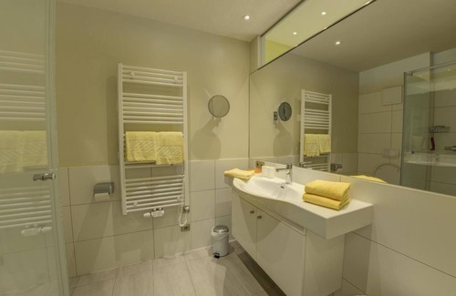 Drobollach am Faakersee Bed & Breakfast | Junior Suite mit Seeblick Typ A1 - Seepark Drobollach