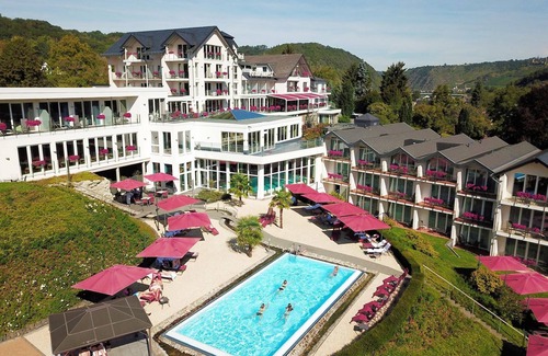 Loef House | Junior Suite-Non Refundable BI 2P - Moselstern Parkhotel Krähennest