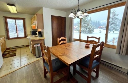 Clark House | Juniper - Get away with modern conveniences