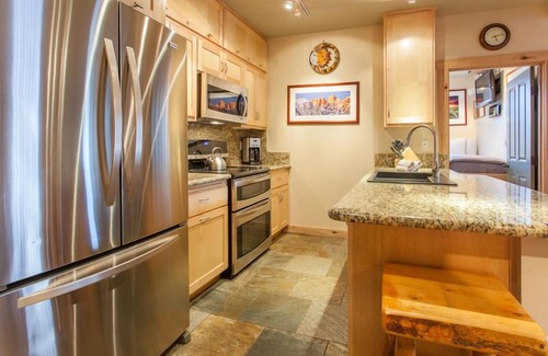Mammoth Lakes Condo | Juniper Springs Lodge #426 - Luxury Ski in Ski out! 2 Bedroom; (End Unit)