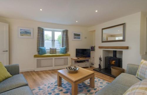 Noss Mayo House | Junket Cottage