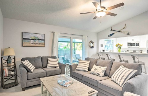 North Palm Beach Heights House | Jupiter Home w/Patio & Grill ~ 6 Mi to Beach!