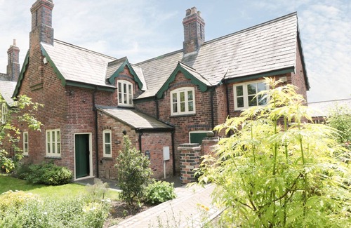 Alfreton Cottage | Just A Cottage, Newlands Farm