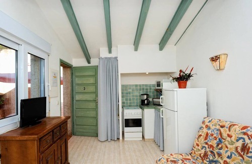 Sartene Apartment | Just a stone's throw from the beach! 4-person studio, pool, sea-view terrace.