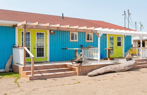 North Lake House | Just Beach-y is our Sapphire Gem for all you green lovers