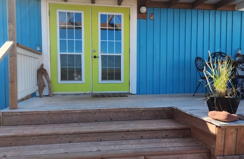 North Lake House | Just Beach-y is our Sapphire Gem for all you green lovers