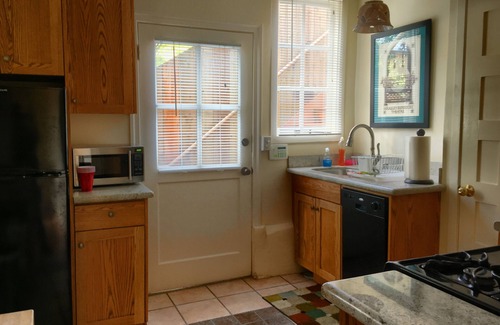 Berkeley Hills Apartment | Just blocks from UC, Simons, MSRI, Haas and Goldman Schools with great Bay views