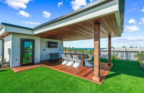 Sarasota House | Just Lanai-ing Around