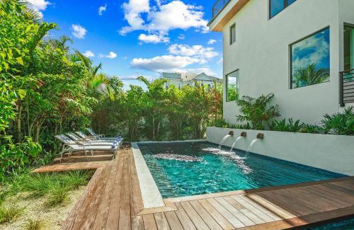 Sarasota House | Just Lanai-ing Around