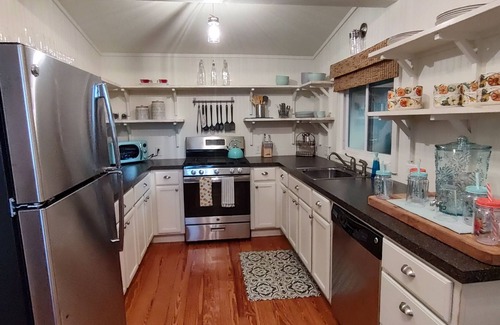 Mayfield Cottage | Just steps away from the Great Sacandaga Lake! Walk to marinas and restaurants!