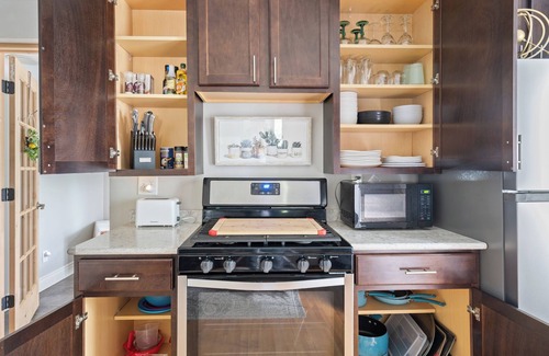 Hudson House | Just steps to Downtown Hudson and St. Croix River!