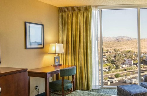 Laughlin House | Just What You Were Looking For! 3 Modern Units, Casino, Restaurant, Game Rooms!