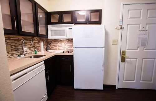 Gateway Hotel | Just What You Were Looking For! 3 Comfortable Units, w/Pool, Pet-Friendly!