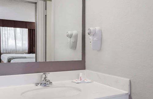 St. Augustine Hotel | Just What You Were Looking For! Near Historic Downtown! 2 Spaces