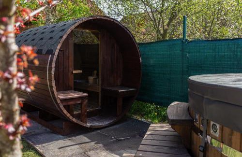 Kezkkut House | Kékkút Vendégház