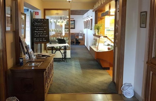 Erdhausen Bed & Breakfast | Künstlerhaus Lenz