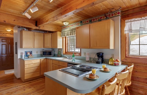 Island Park Cabin | KABINO: Dog Friendly, Yellowstone, Trails