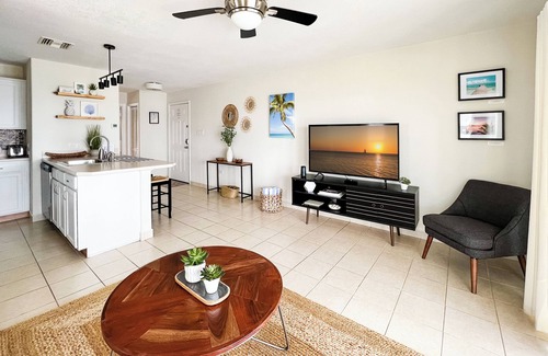 Rum Point Condo | "Kaibo Star" for 2 : Cozy 1-BR beachfront condo with Pool in Kaibo/Rum Point !