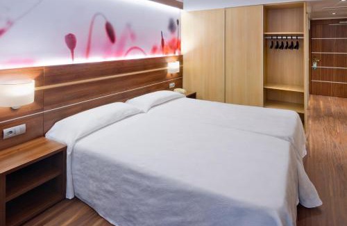 Calella Hotel | KAKTUS Hotel Volga - Adults Recommended
