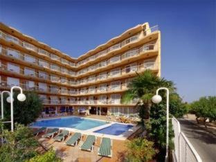 Calella Hotel | KAKTUS Hotel Volga - Adults Recommended