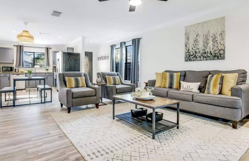 Round Rock House | Kalahari | Dell Diamond | Round Rock