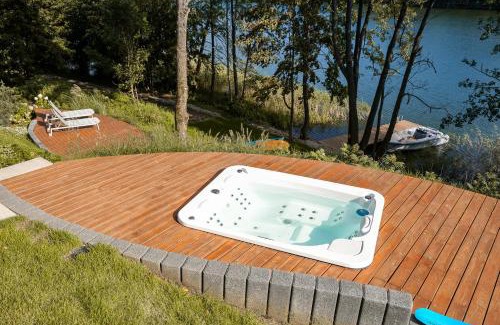 Dabrowno House | Kalbornia LAKE & POOL HOUSE by JWPM