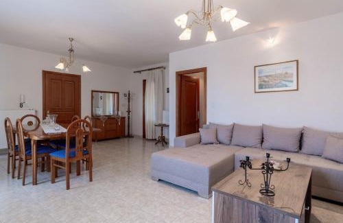 Makri Apartment | Kallisti's house