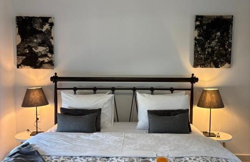 Kallithea Apartment | Kallitheas Maison with Shared Pool