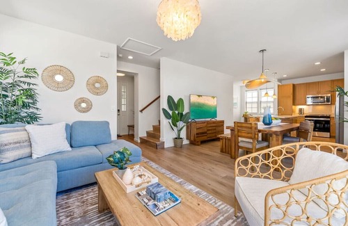 Makaha Valley Apartment | Kalo Homes ~ Moana Beach Cottage