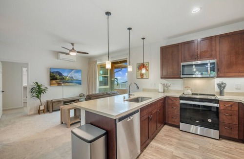 Makaha Valley House | Kalo Homes ~ Ocean View Escape