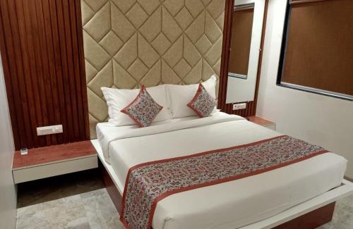 Vapi Hotel | Kalptaru Food Hub