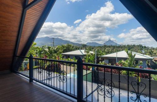 Penas Blancas Ski Chalet | Kaluma Arenal Farmstay A-frame Chalet