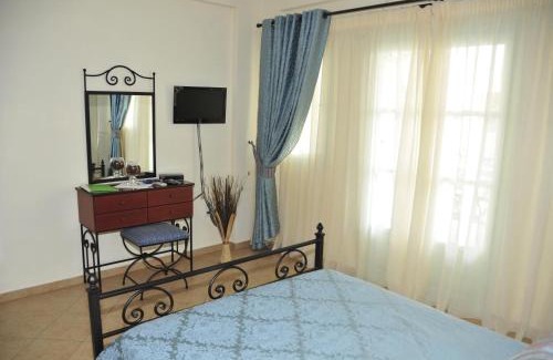 Kamari Bed & Breakfast | Kalya Suites