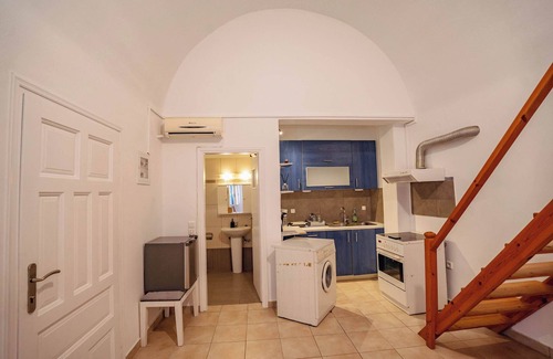 Kamari Apartment | Kamari Open View - Santorini Family Escape