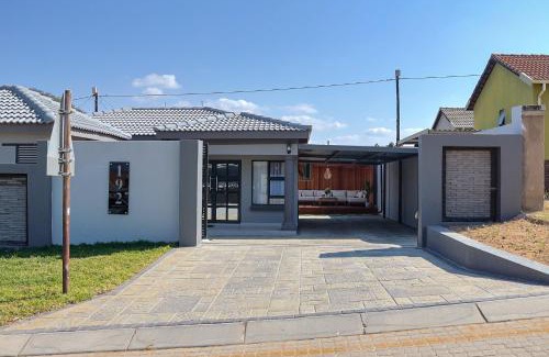 Karino House | Kamotha Guest House