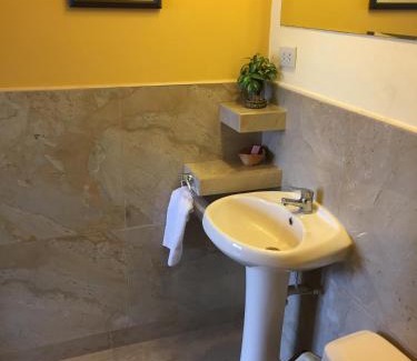 Miraflores Apartment | Kanata Properties