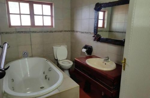 Letsemeng Cabin | Kandirri Game Lodge