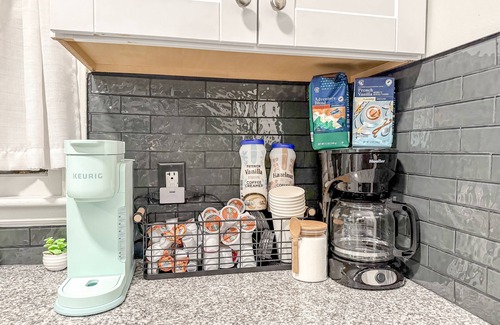 Shawnee House | Kansas Escape with Movie Room, Hot Tub, Mini Golf, Pickleball, Game Room & more!