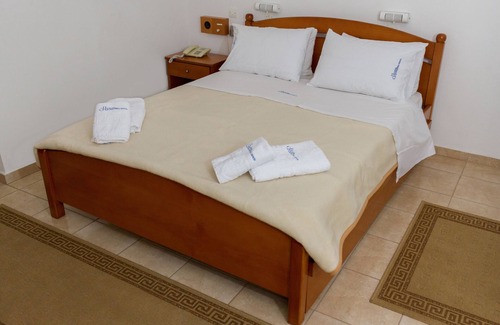 Kardamyli Hotel | Kardamili Beach Hotel