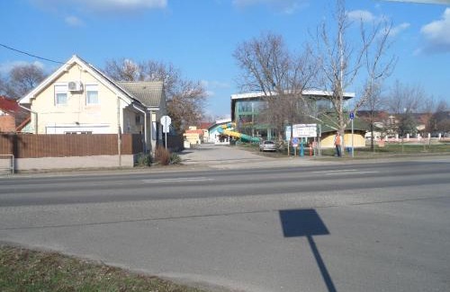 Cserkeszolo Apartment | Karneol Apartmanház Cserkeszőlő