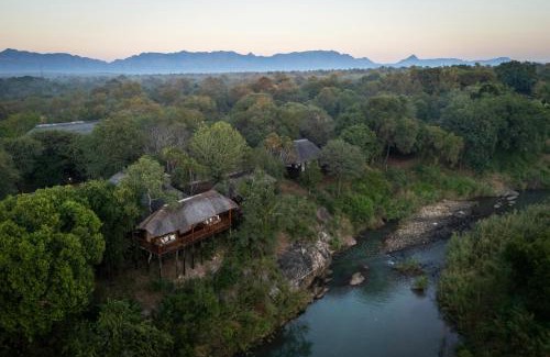 Hoedspruit Cabin | Karongwe - River Safari Lodge