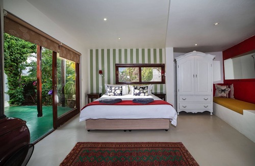 Barrydale Hotel | Karoo Art Hotel