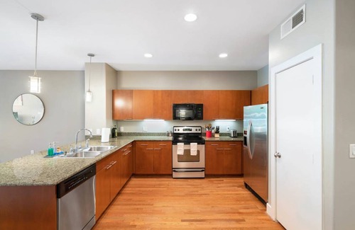 Legacy Park Apartment | Kasa | Inviting 2BD + Pool Access | Plano